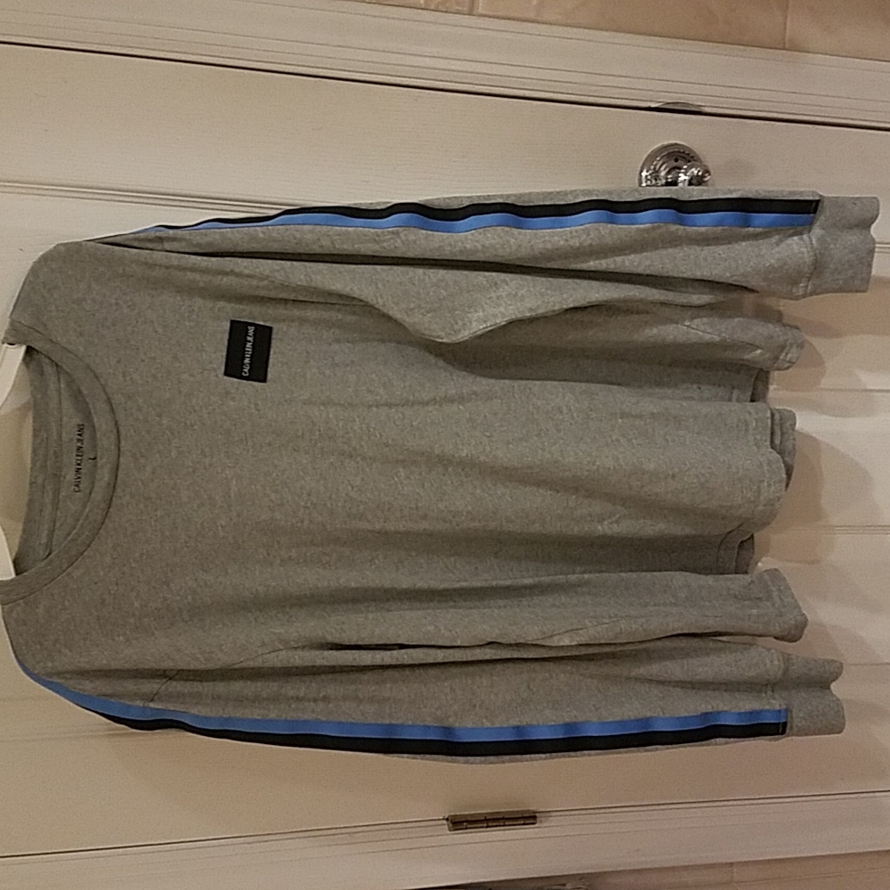 Mens T shirt